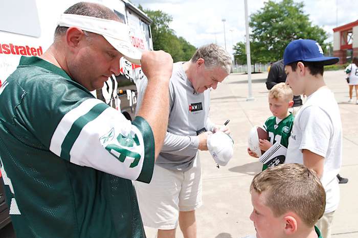 gallery-king-autograph-jets.jpg